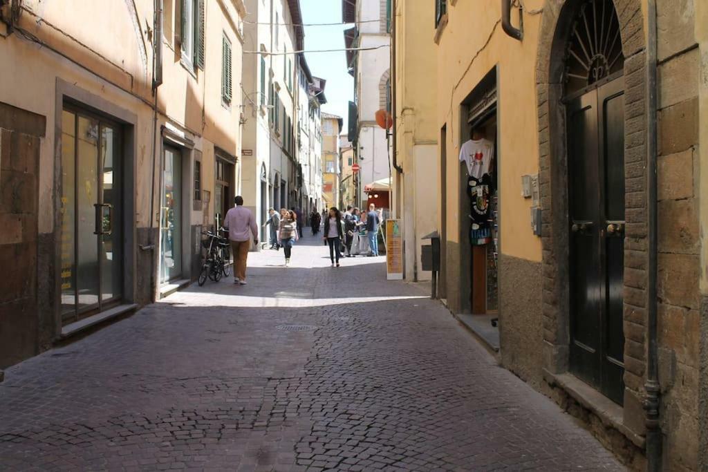 Appartamento Moderno In Centro Storico Lukka Zewnętrze zdjęcie