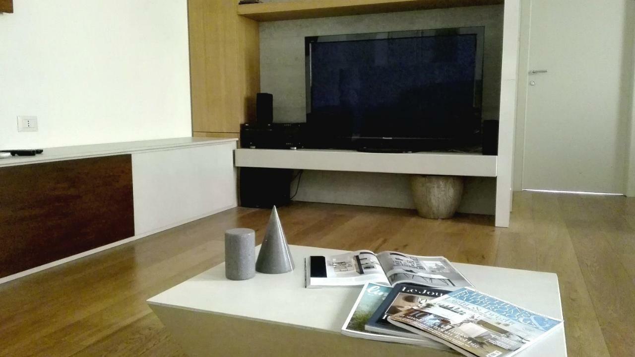 Appartamento Moderno In Centro Storico Lukka Zewnętrze zdjęcie